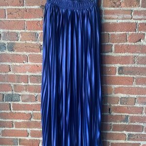 American Apparel Accordion Pleat Skirt